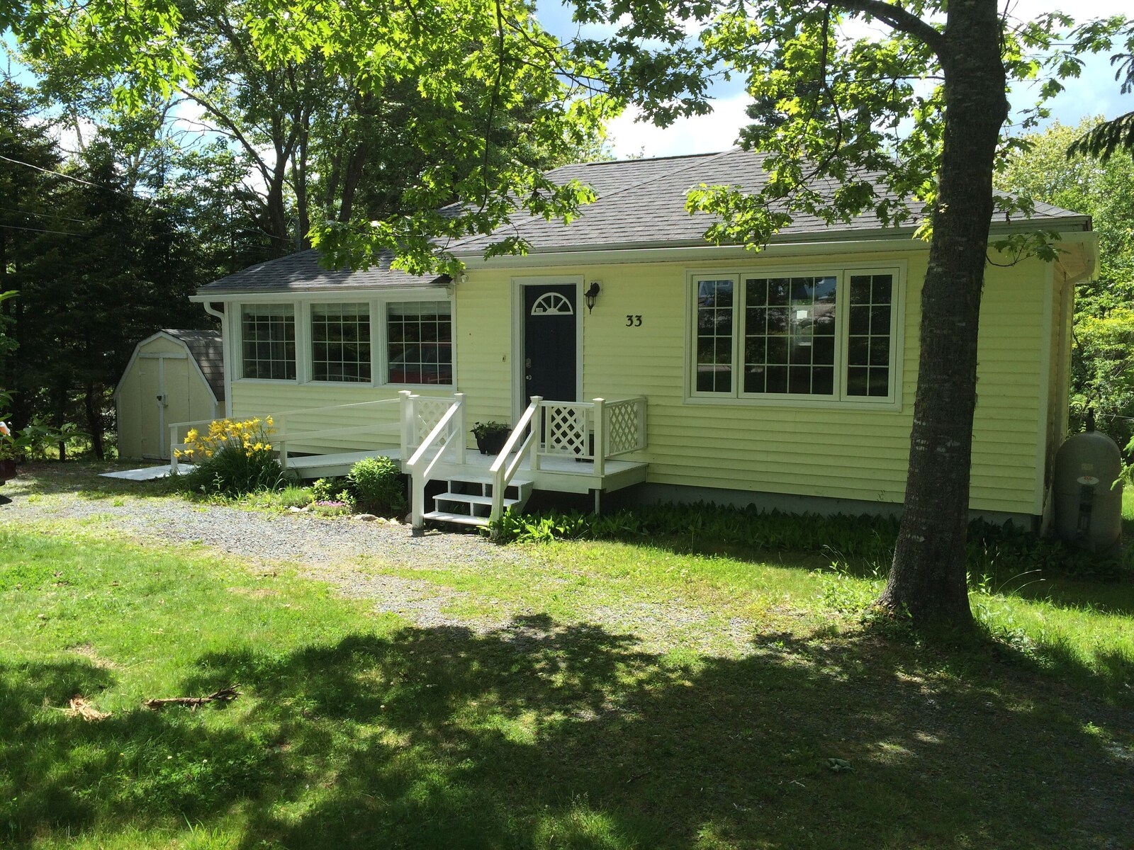 The front of Wildrose Cottage